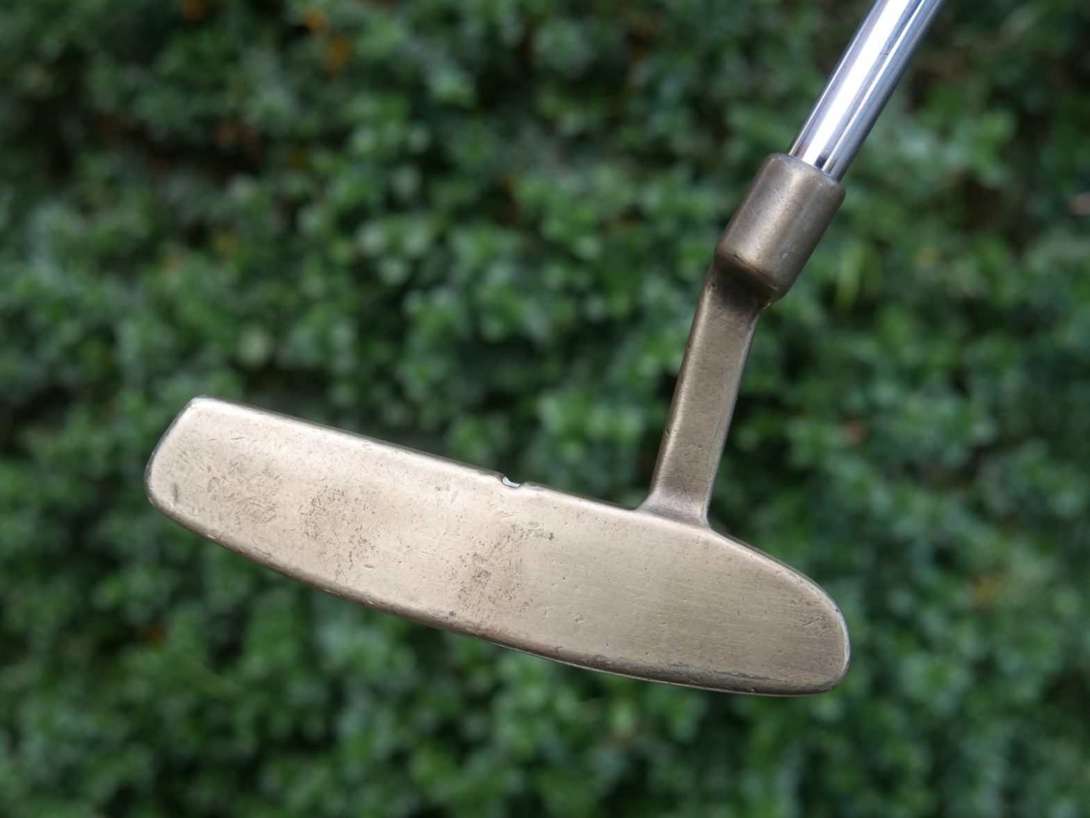 Putter PING PLD MILLED ANSER 30 33,5 pouces arbre carbone